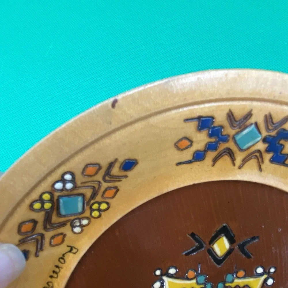 Hand Painted Romanian Timber Plate Vintage Armadillo Nou  7 1/2